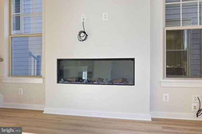 Building Photo - 1011 Venifena Terrace SE