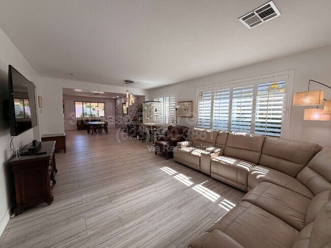 Building Photo - 3033 N 145th Ln