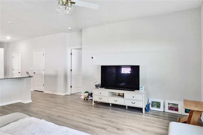Building Photo - 301 Merganser Dr