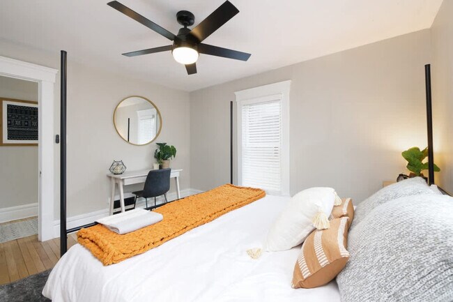 Building Photo - 713 Crosby St