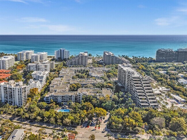 Building Photo - 101 Crandon Blvd