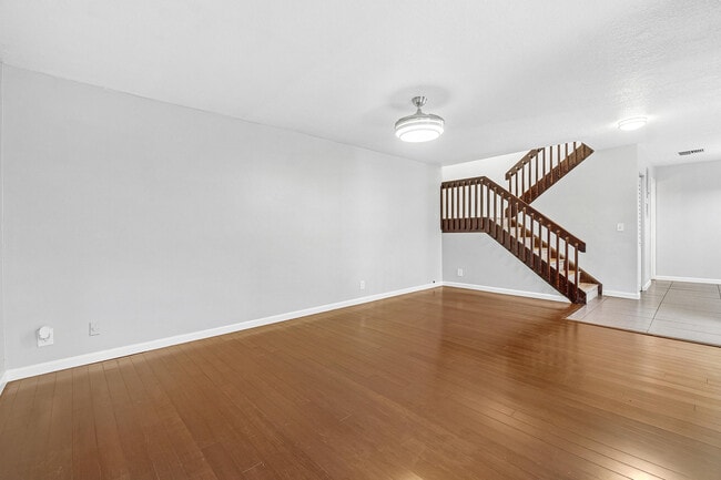 Building Photo - 7536 Courtyard Run E