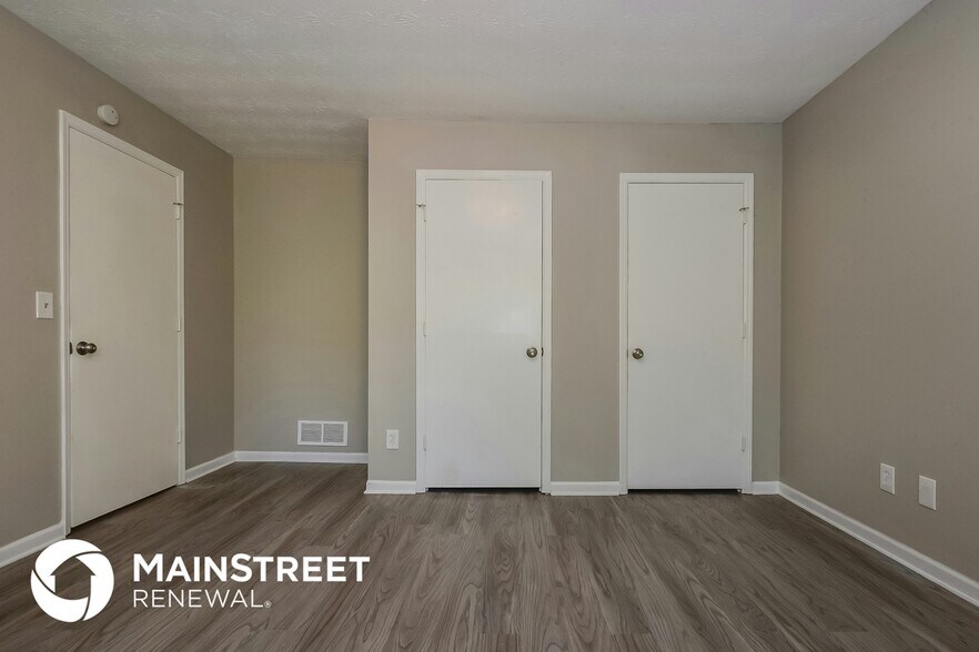 Building Photo - 70 Summer Ln