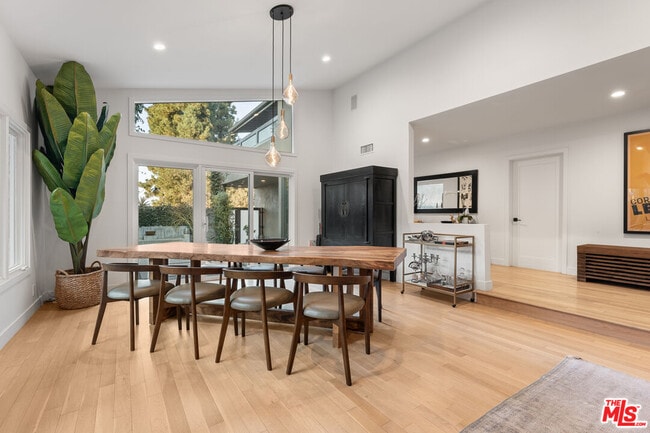 Building Photo - 3355 Alana Dr