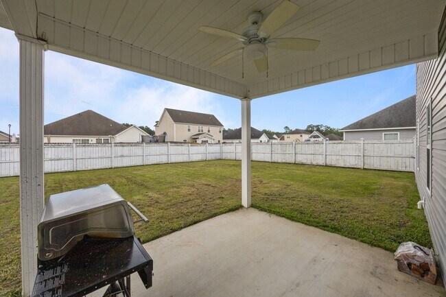 Building Photo - 841 Dynasty Dr