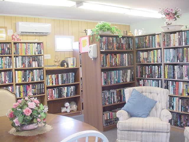 Building Photo - 519 Circlewood Dr