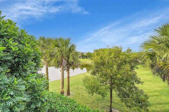 Building Photo - 455 NW 33rd Ln