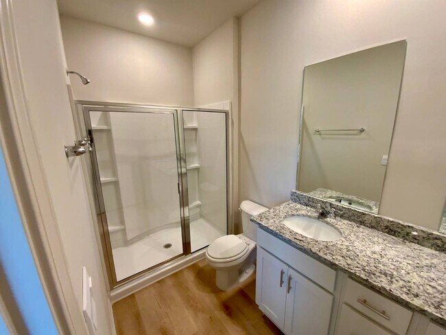 Building Photo - 611 Stillwater Cv