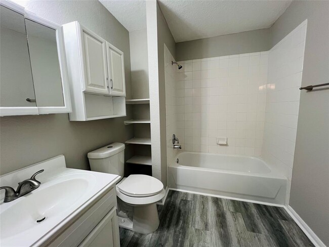 Building Photo - 5344 Tallowpine Terrace