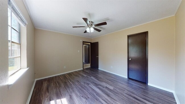 Building Photo - 4130 Willow Oak St