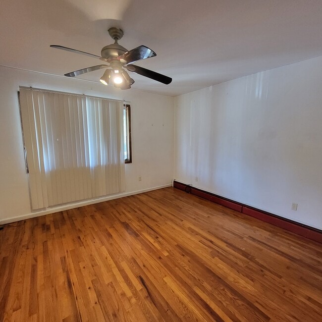 Building Photo - 68 Senior St