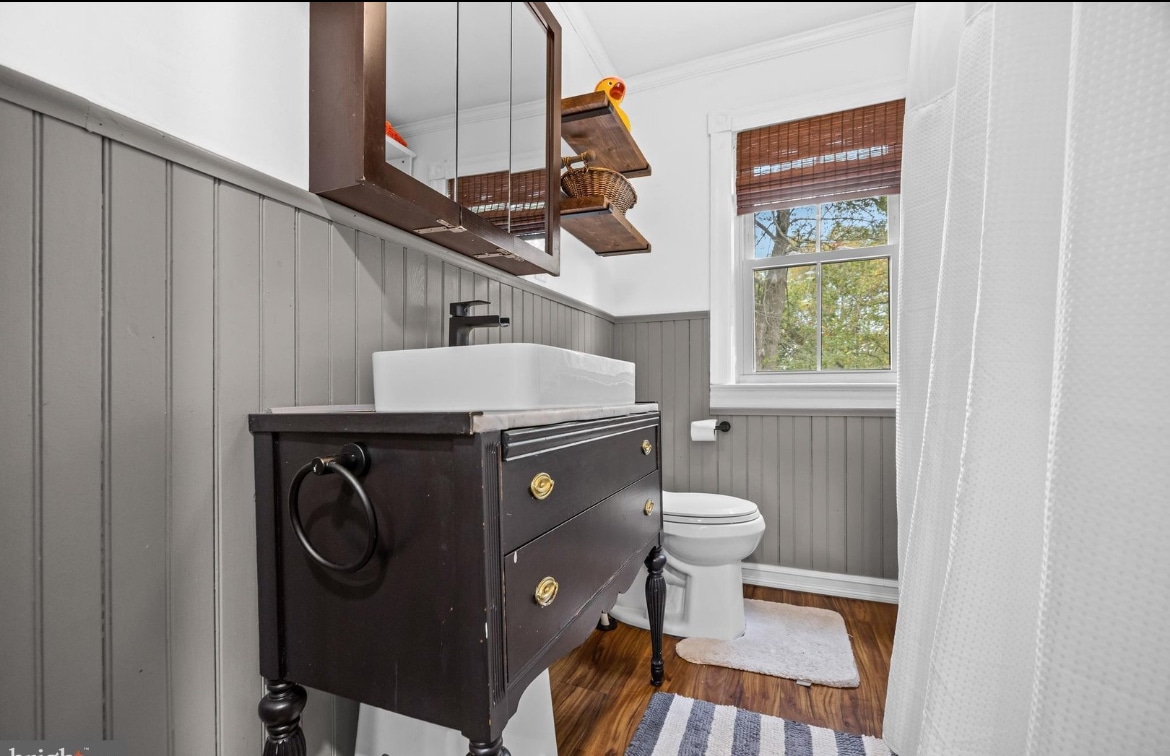 3rd fl bath - 127 W End Ave