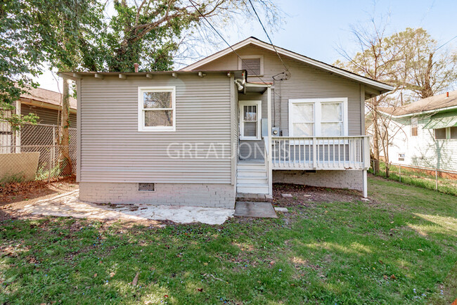 Building Photo - Charming 2 Bedroom in Hueytown!