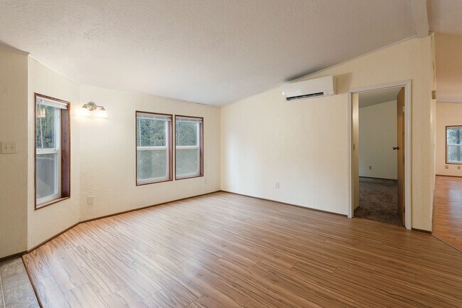 Building Photo - 3 Bedroom 1.75 Bath Mobile Home with Garag...