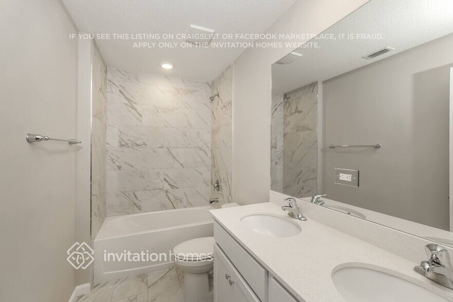 Building Photo - 1845 SW California Blvd