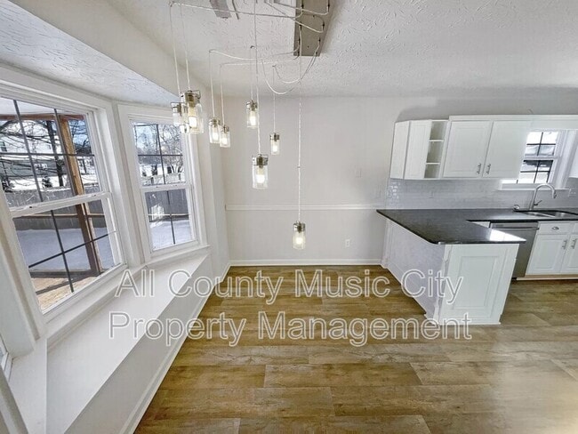 Building Photo - 1945 Stoney Meadow Dr