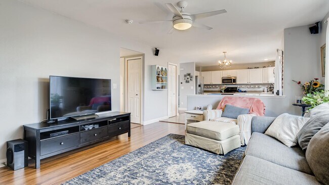 Building Photo - Spacious 4 Bedroom in 80923