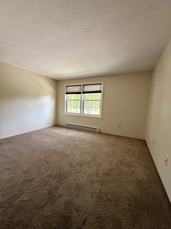 Building Photo - 812 Court St