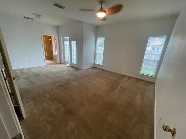 Building Photo - 4002 Timber Falls Ct