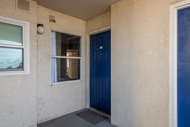 Building Photo - 5557 Sea Forest Dr