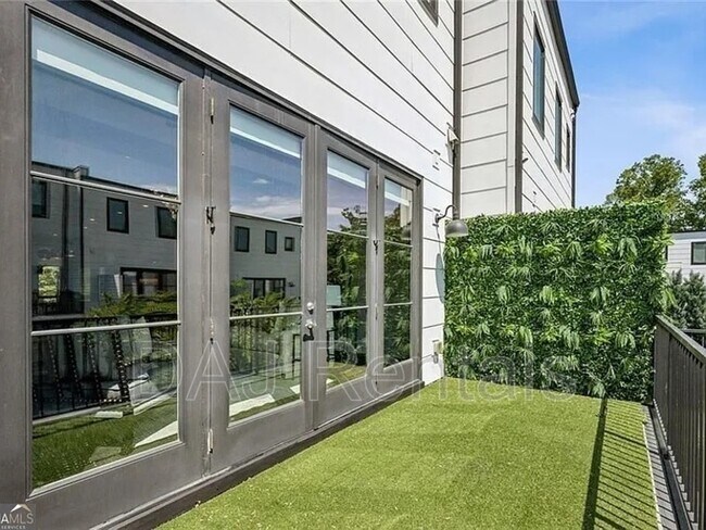 Building Photo - 2528 Appleden Pl