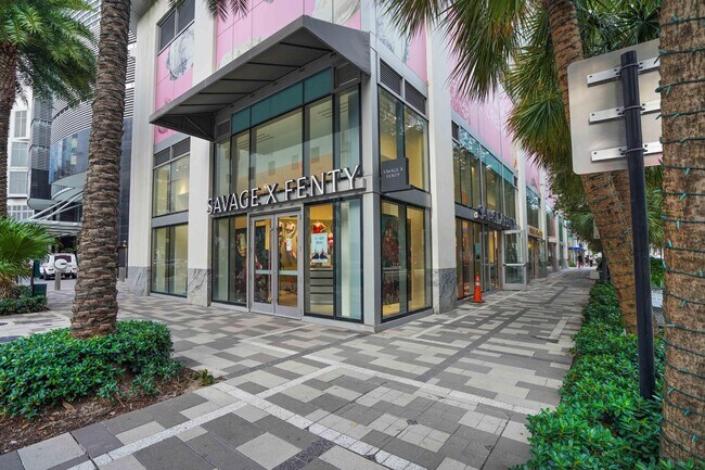 Building Photo - 851 NE 1st Ave