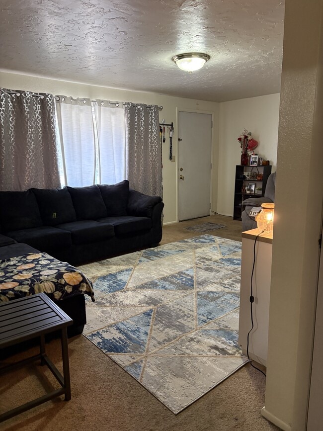 Building Photo - 1748 S 500 E