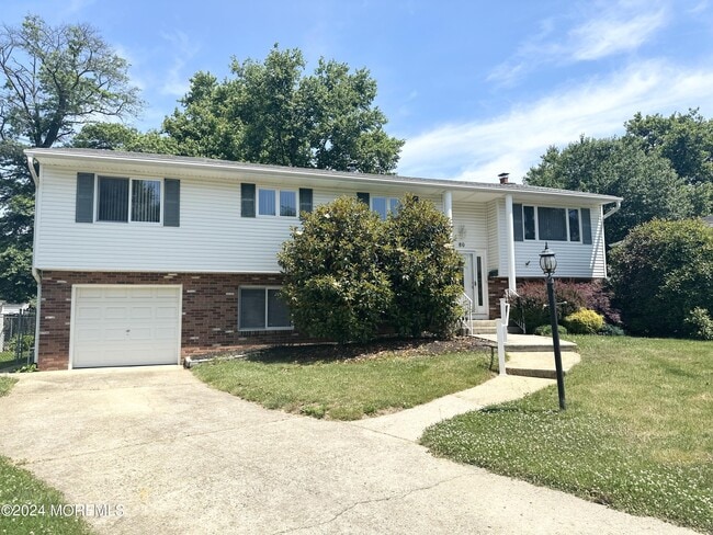 Primary Photo - 80 Wynnewood Ct