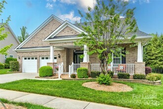 Building Photo - 12207 Meetinghouse Dr