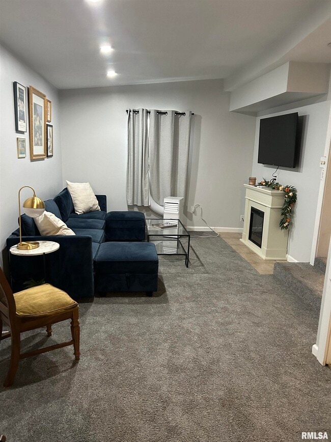 Building Photo - 5106 N Glen Elm Dr