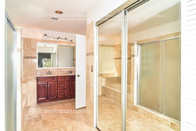 Building Photo - 5215 NW 51st Ct