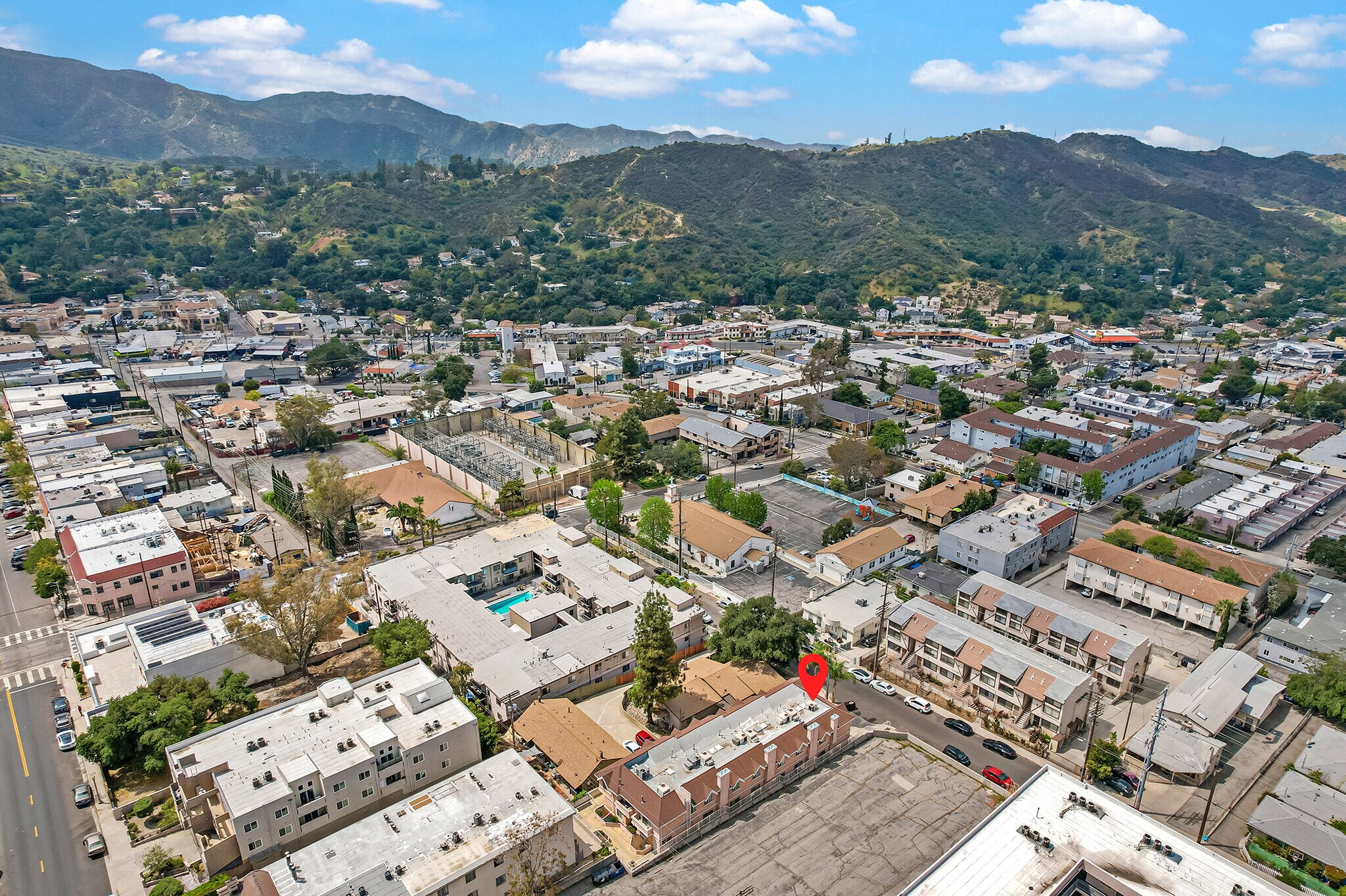 Building Photo - 10128 Hillhaven Ave