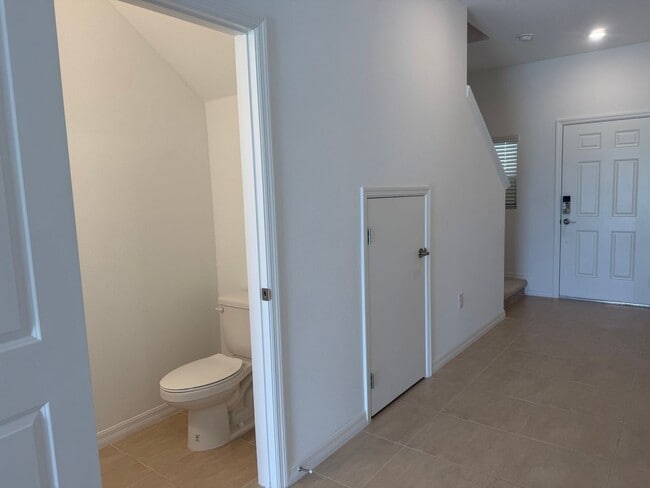 Building Photo - Artisan Lakes Townhome for rent