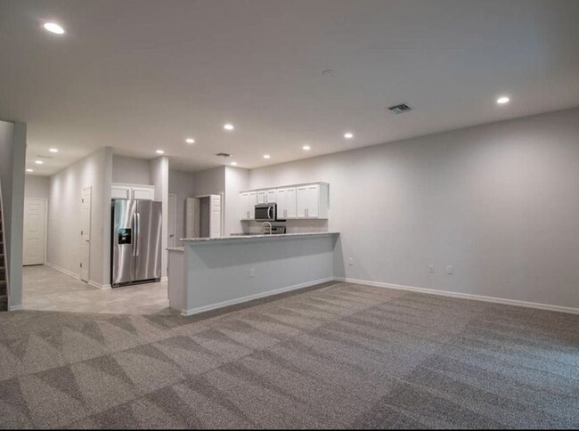 Building Photo - 1082 Grantham Dr