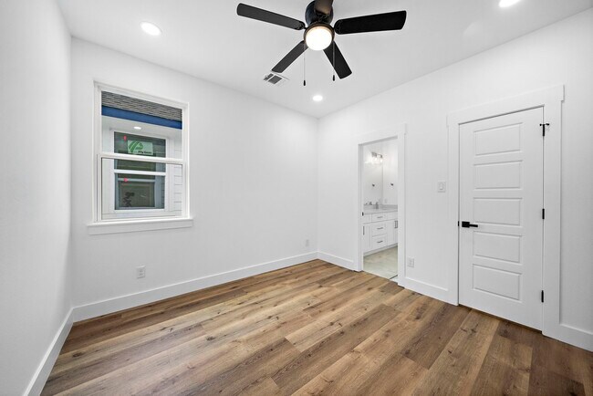 Building Photo - 4012 Cetti St