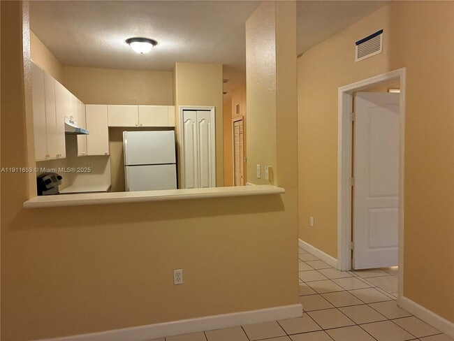 Building Photo - 1536 SE 25th St