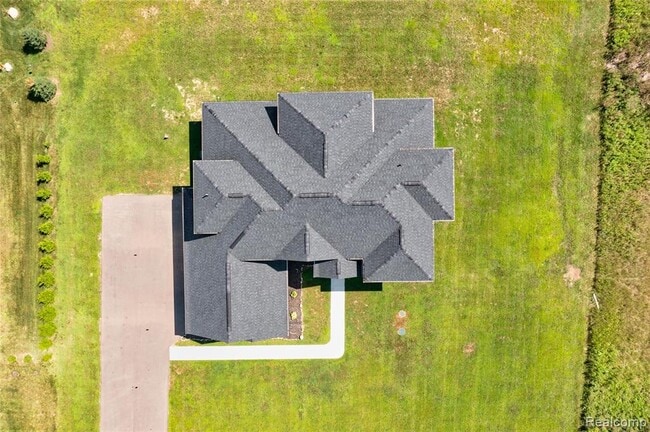 Building Photo - 5344 Birch Dr