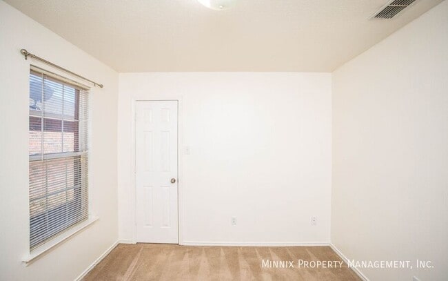 Building Photo - 6704 9th St