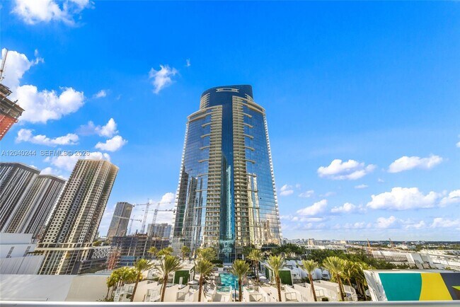 Building Photo - 888 Biscayne Blvd