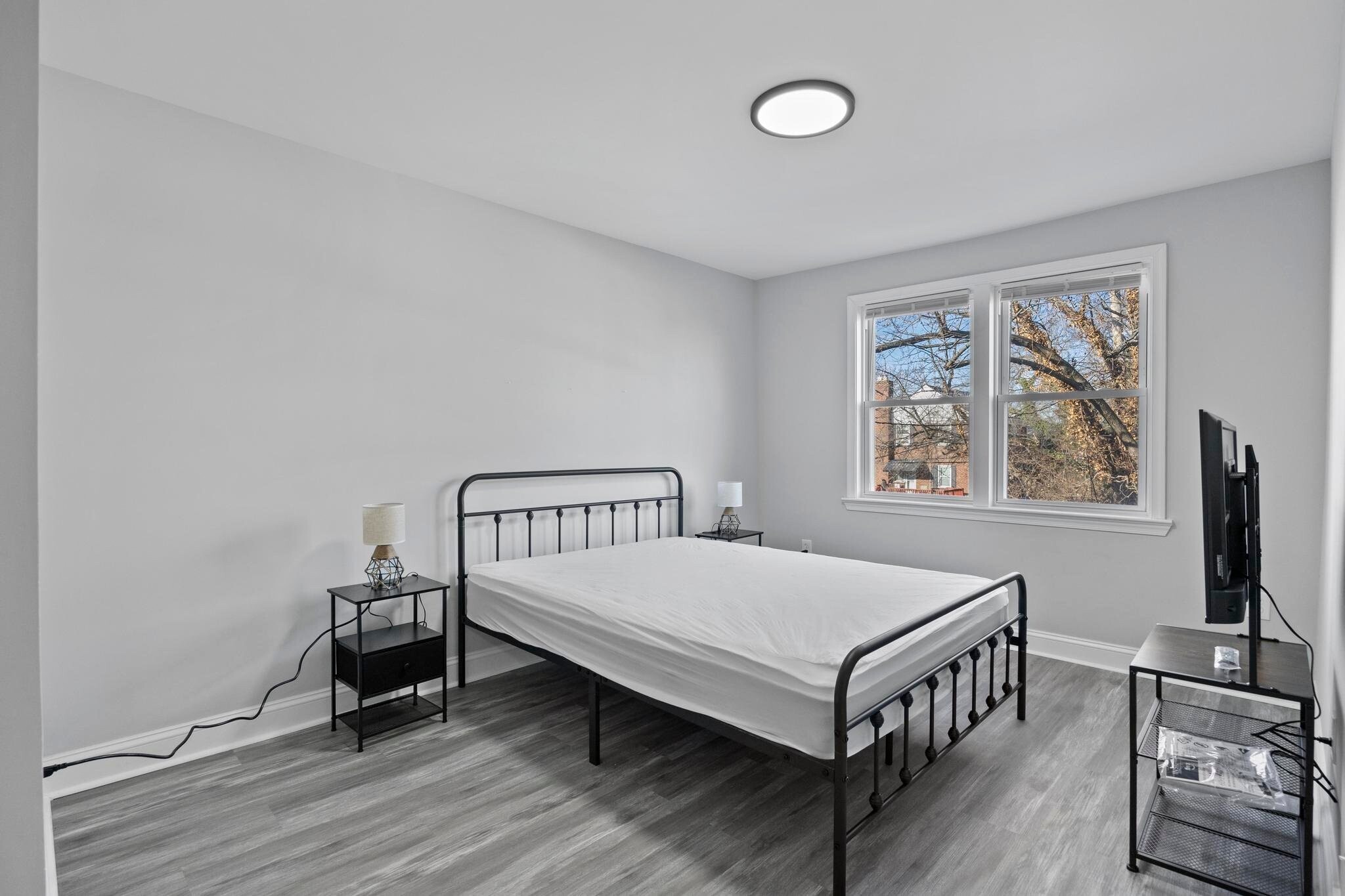 Building Photo - 5716 Leith Walk