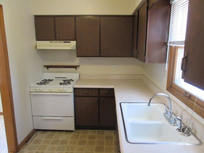 Building Photo - 378