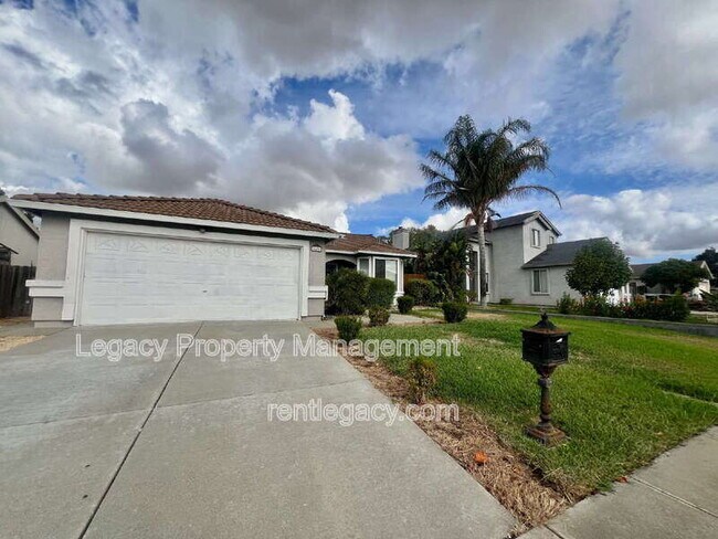 Building Photo - 1605 Paseo Flores Dr