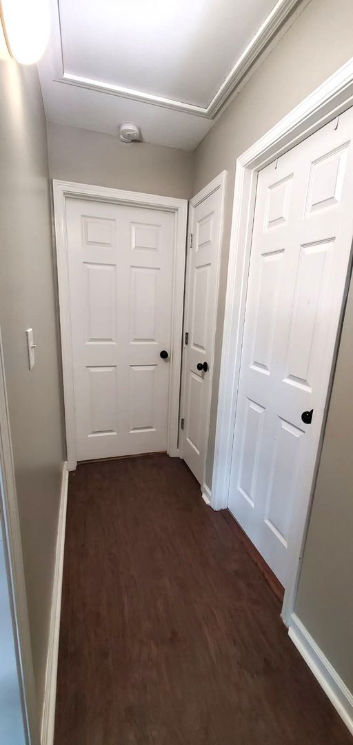 Building Photo - 5 Bedroom 2.5 Bathroom Home