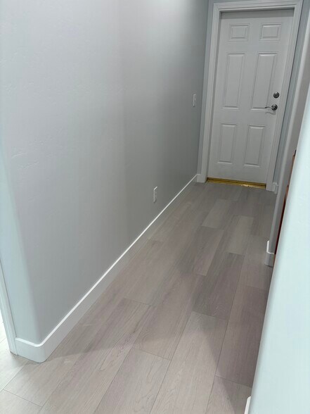 Building Photo - 615 Blue Mountain Way