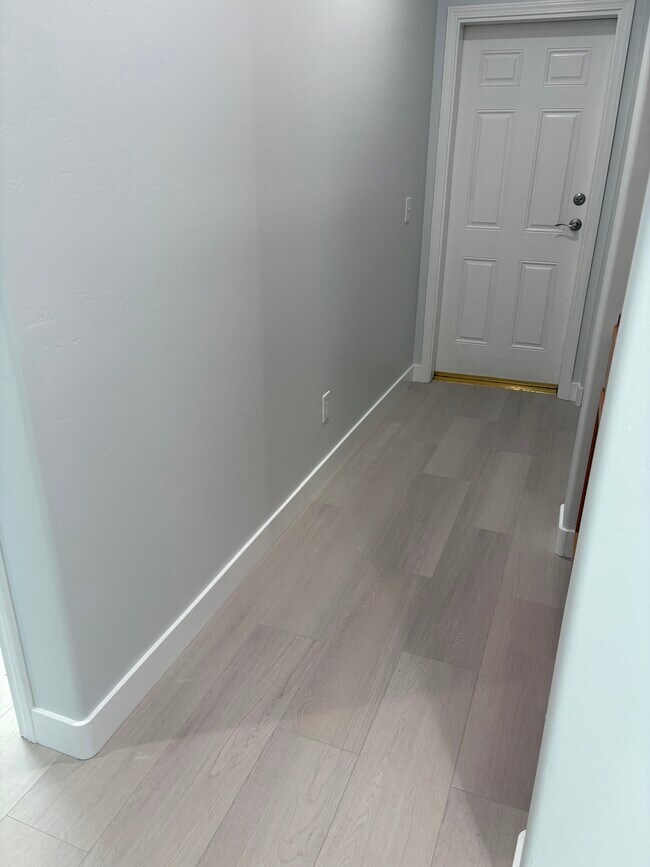 Building Photo - 615 Blue Mountain Way