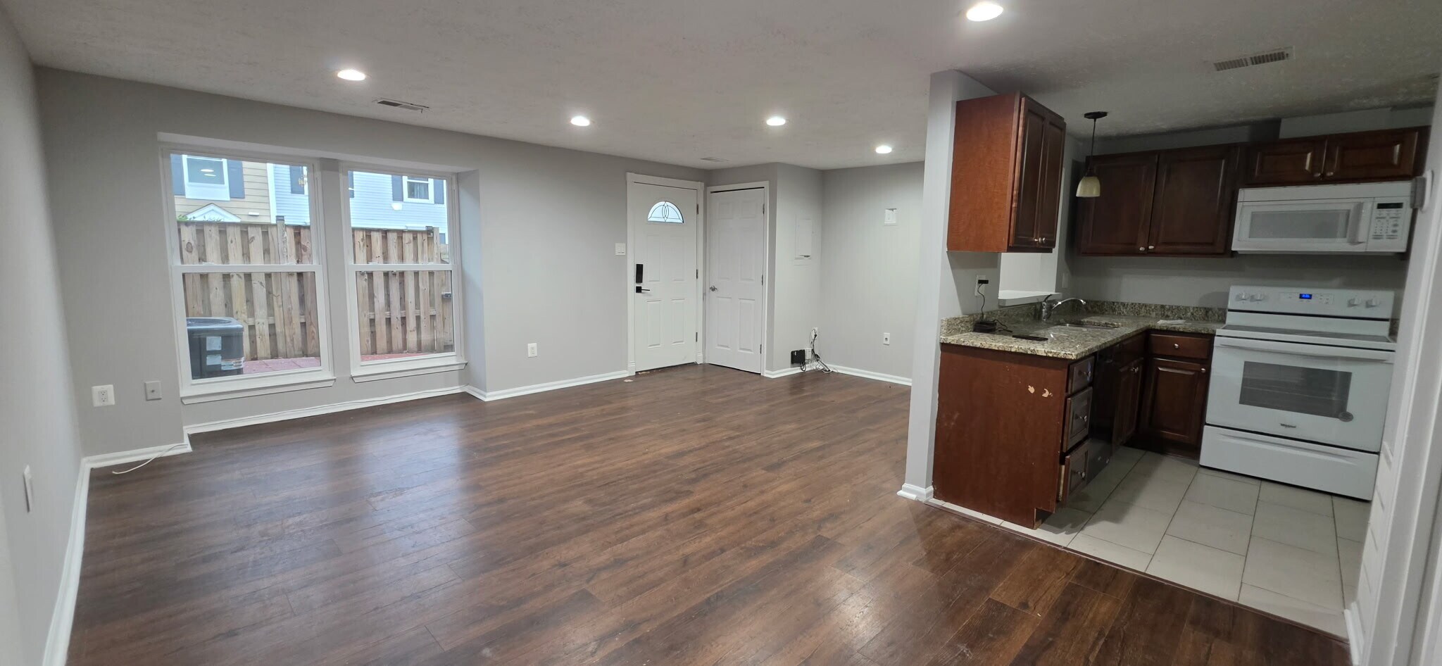 Building Photo - 13525 Demetrias Way