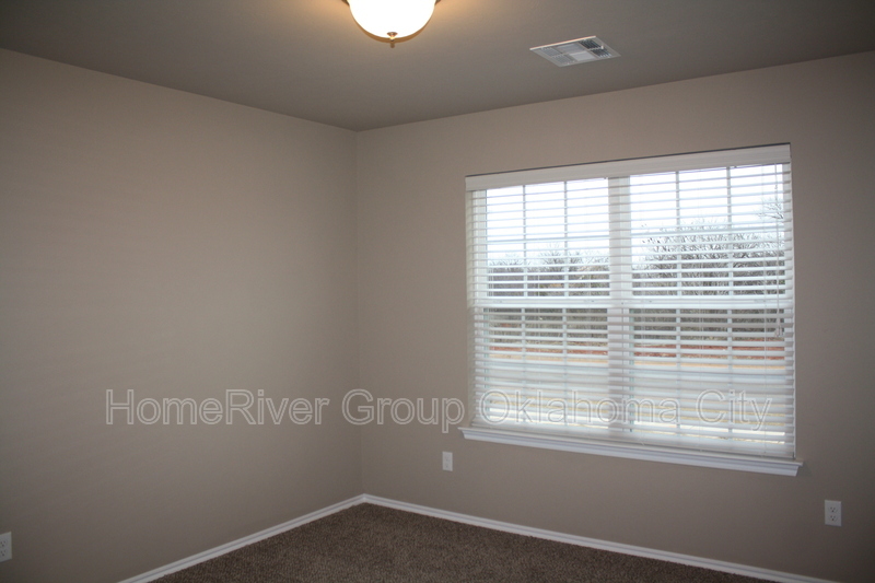 Building Photo - 13121 Beekman Dr