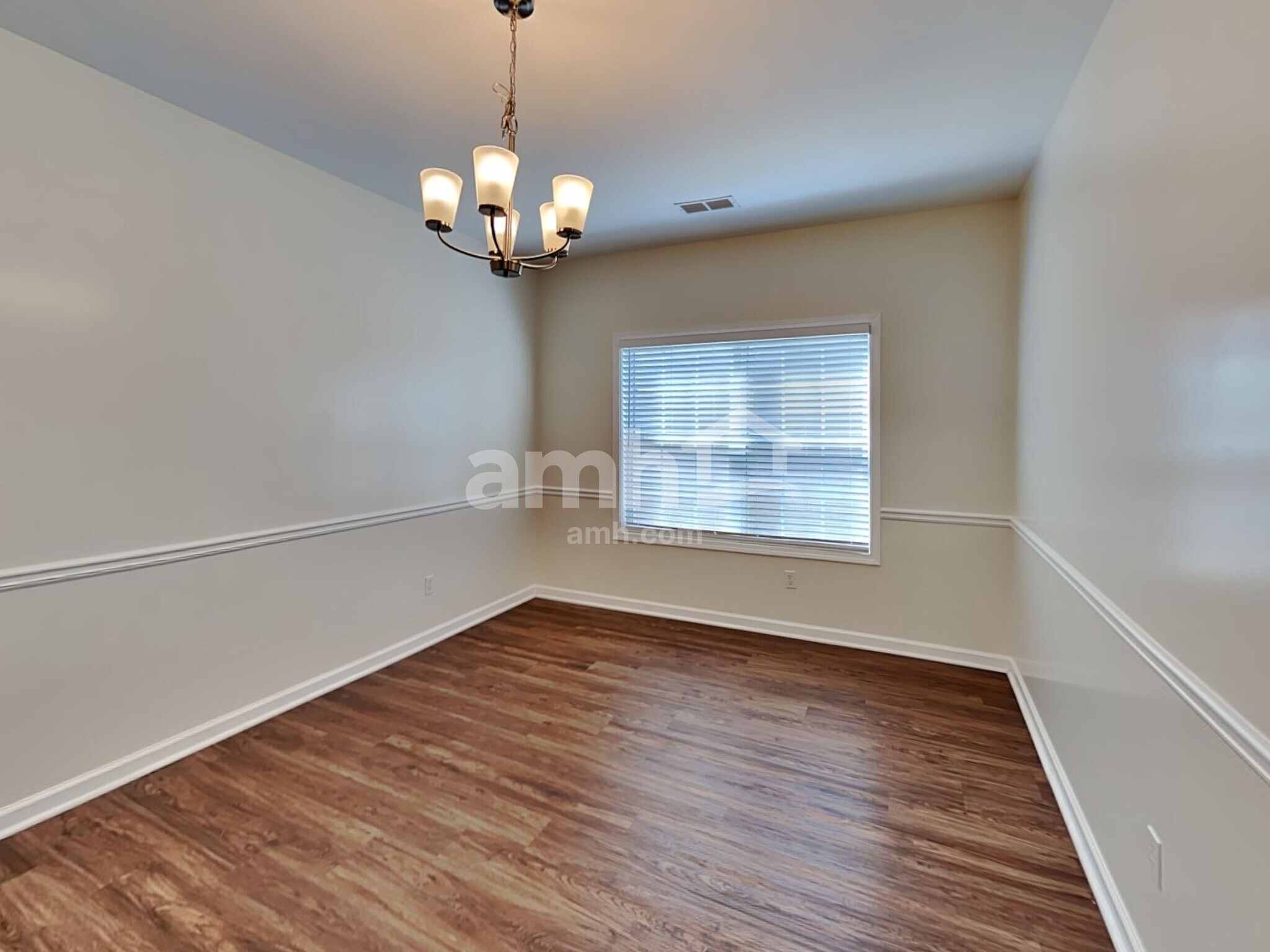 Building Photo - 303 Millpond Pkwy