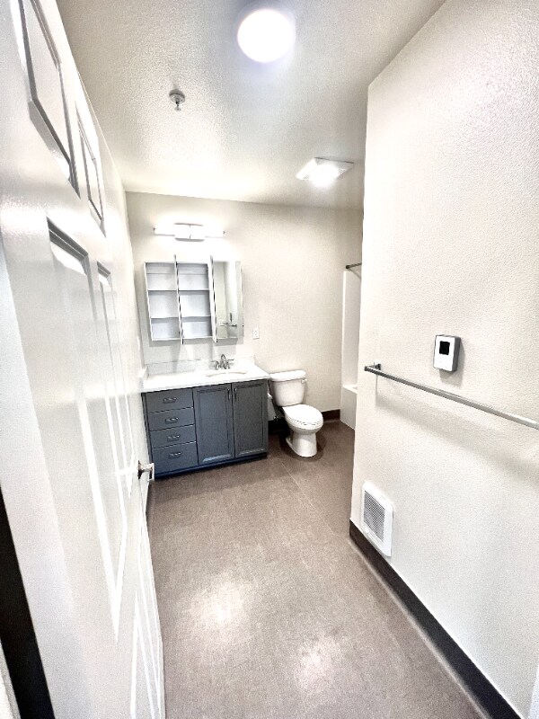 Building Photo - 2330 Yakima Ct