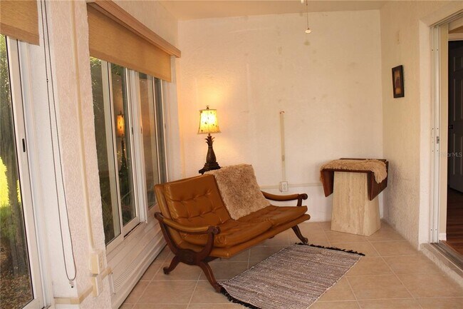 Building Photo - 3115 Live Oak Ln